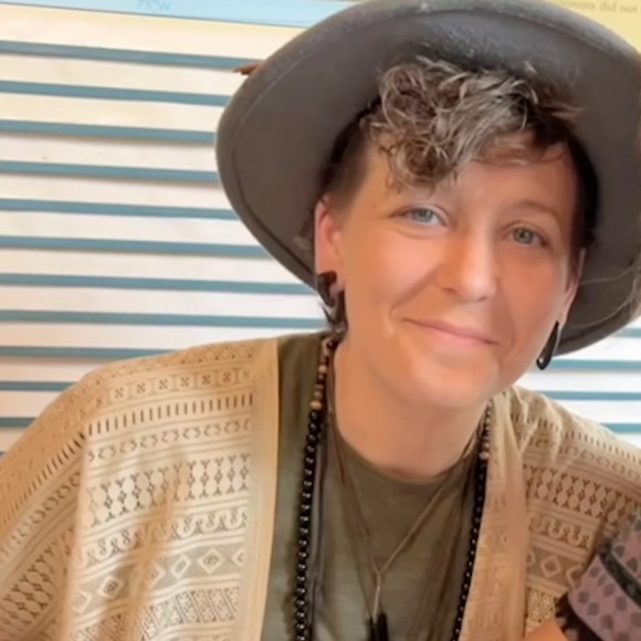 Meet your Posher, Genene - Picture 2 of 2